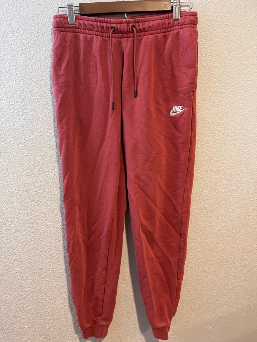 Nike Jogger Sweats Pull On Drawstring Embroidered Swoosh Mauve Burgundy S